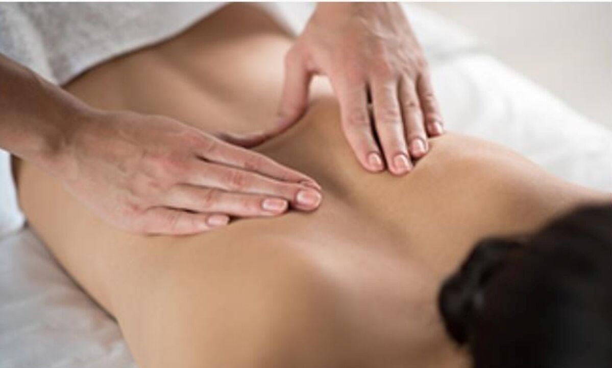 masažas yra vienas iš gimdos kaklelio osteochondrozės gydymo metodų